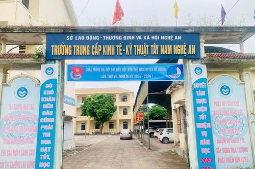Một trường bị phạt vì bố trí giáo viên dạy quá định mức
