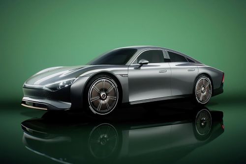 Xe điện của Mercedes-Benz có thể sạc bằng năng lượng mặt trời