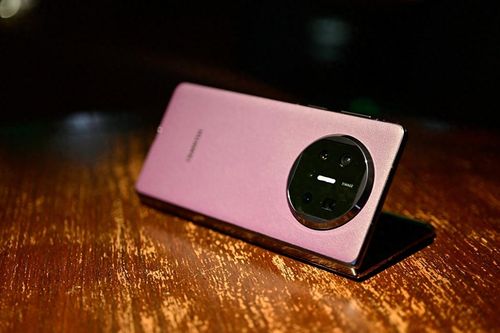 Thị trường smartphone gập suy giảm