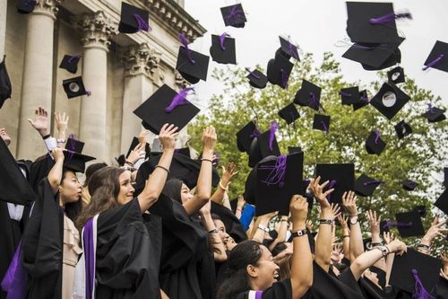 Các trường đại học lâm nguy do hạn chế sinh viên nước ngoài