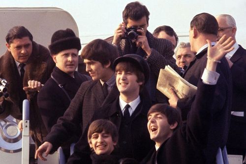Tìm lại những khoảnh khắc hiếm có của 'tứ quái' The Beatles