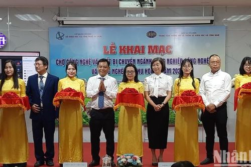 Khai mạc Chợ công nghệ và thiết bị - Techmart 2024