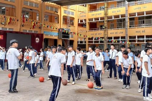 Thư động viên của các hiệu trưởng gửi học sinh