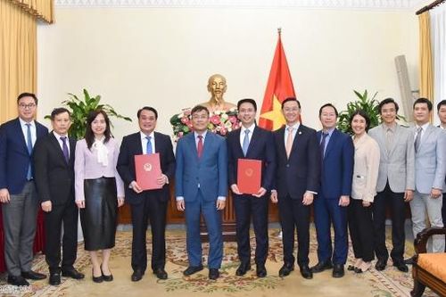 Trao quyết định bổ nhiệm Phó Giám đốc Sở Ngoại vụ TP. Hồ Chí Minh và Phó Vụ trưởng Vụ Tổ chức Cán bộ