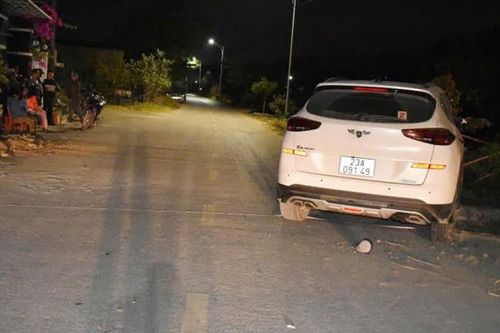 Đi bộ tập thể dục, 3 người phụ nữ bị xe ô tô tông thương vong