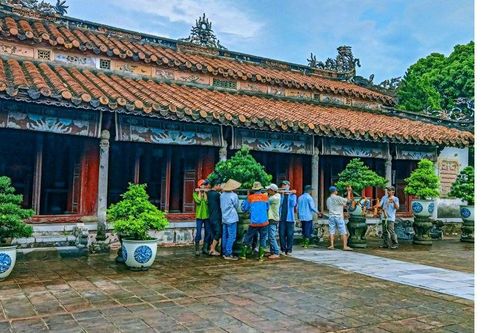 Bảo vệ di tích Cố đô Huế trong mùa mưa bão