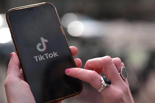 TikTok chặn thanh thiếu niên sử dụng các bộ lọc làm đẹp