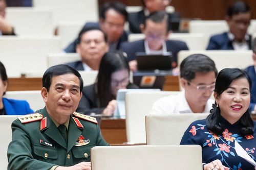 Tăng tuổi nghỉ hưu với sĩ quan quân đội từ 1-5 tuổi