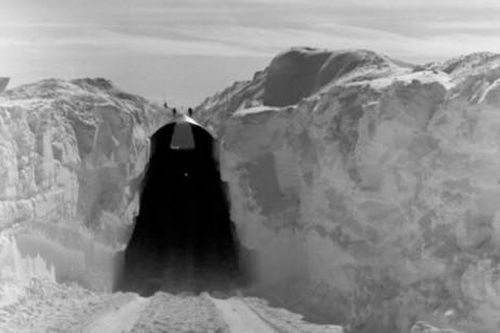 NASA vô tình phát hiện căn cứ quân sự bí mật dưới lớp băng dày