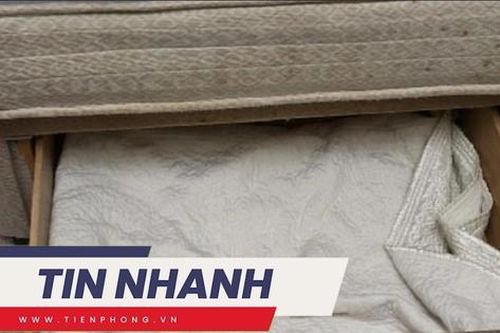TIN NHANH: Sinh con rồi giấu trong ngăn kéo suốt 3 năm không ai biết
