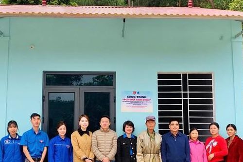 Trao nhà hạnh phúc cho trẻ nghèo xứ Lạng
