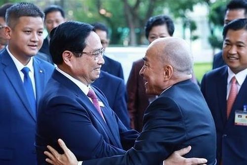 Thủ tướng Phạm Minh Chính tiếp kiến Quốc vương Campuchia Norodom Sihamoni