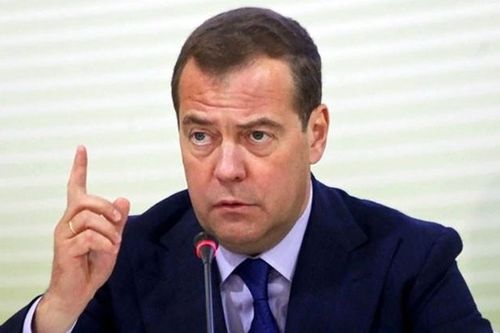 Ông Medvedev nói về khả năng Nga tấn công các căn cứ quân sự NATO