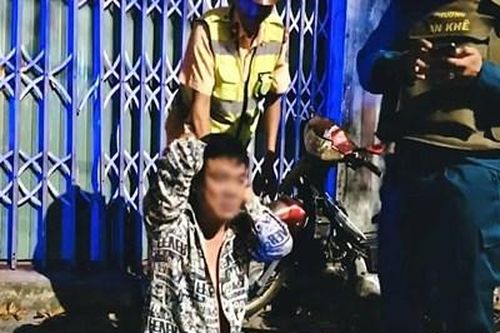 'Ma men' dùng dao tấn công Cảnh sát Giao thông