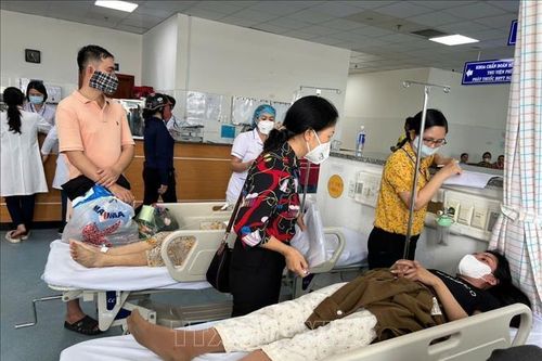 Vụ nghi ngộ độc bánh mì ở Bà Rịa-Vũng Tàu: Thăm hỏi, động viên các nạn nhân