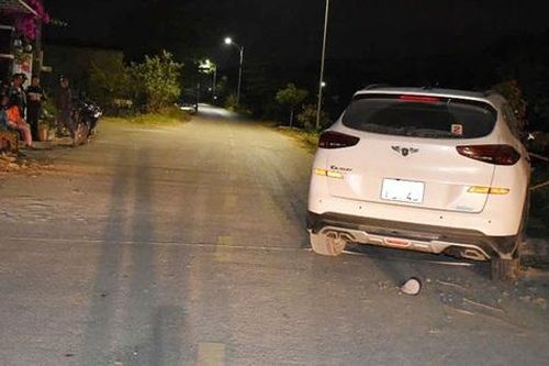 Đi thể dục trên đường, 3 phụ nữ bị ô tô đâm thương vong