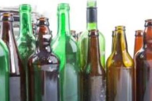 Tại sao vỏ chai bia thường có màu xanh hoặc nâu? Lý do rất thiết thực nhưng ít người biết