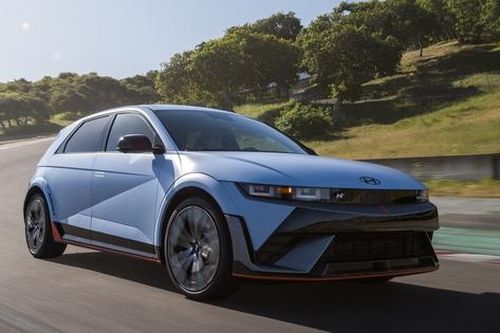 Hyundai tổ chức chương trình trải nghiệm cho khách hàng