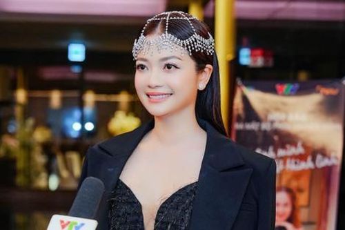 Kiều Anh khoe sắc vóc phồn thực cực hút mắt ở tuổi 42