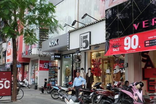 Thương mại điện tử lên ngôi, cửa hàng truyền thống mất đi sức hút dịp Black Friday?