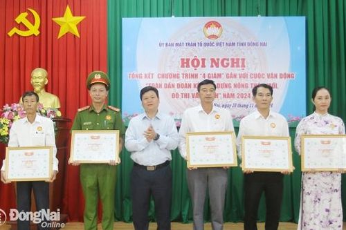 Đồng Nai tuyên dương 33 tập thể, cá nhân làm tốt chương trình 4 'giảm'