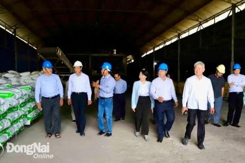 Thứ trưởng Bộ Nông nghiệp và phát triển nông thôn Trần Thanh Nam khảo sát tại huyện Xuân Lộc