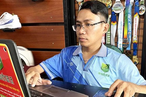 Vượt qua tật nguyền để khẳng định giá trị bản thân