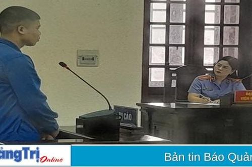 12 tháng tù vì 'Tổ chức cho người khác xuất cảnh trái phép'