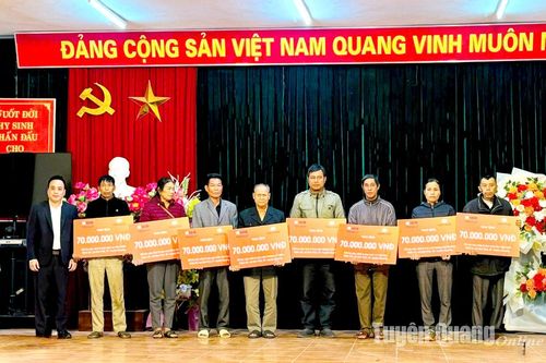 8 hộ nghèo xã Kim Phú được hỗ trợ kinh phí làm nhà ở