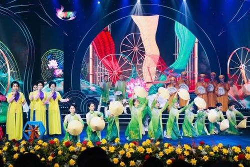 Festival 'Về miền ví, giặm - kết nối tinh hoa di sản'