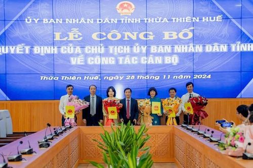 Thừa Thiên - Huế: Công bố và trao Quyết định bổ nhiệm 3 Phó Giám đốc Sở
