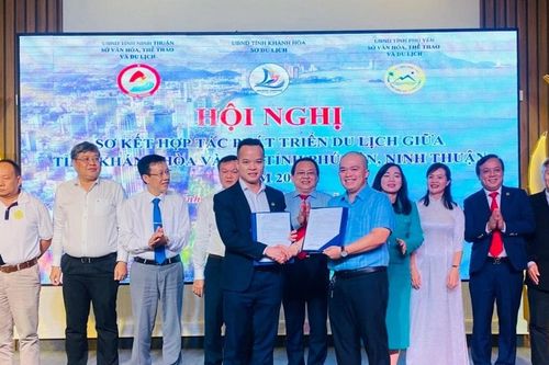Kết nối du lịch thành chuỗi liên kết vùng