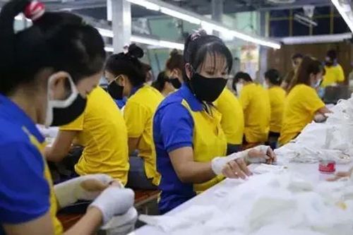 Giữ mức đóng kinh phí công đoàn là 2% quỹ tiền lương