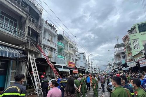 4 người tử vong trong vụ cháy nhà ở trung tâm TP Nha Trang
