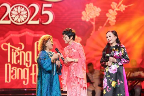 Tết Vạn Lộc 2025 ấm áp tình quê hương