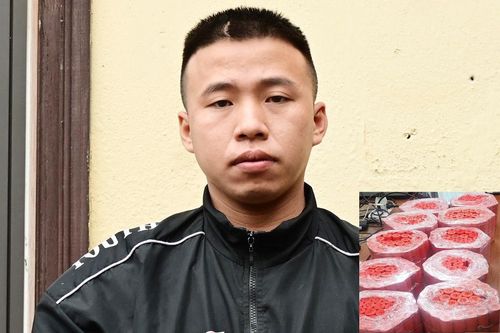 Nam thanh niên bị tạm giữ vì vận chuyển 14kg pháo nổ