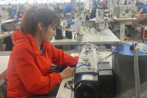 Hơn 80% doanh nghiệp dự kiến tăng lương năm 2025
