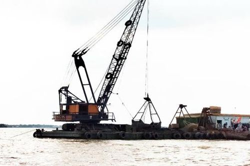 Hủy kết quả trúng đấu giá quyền khai thác mỏ cát trên sông Hồng