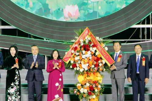 Sở NN&PTNT Hà Nội đón nhận Huân chương Lao động hạng Nhất