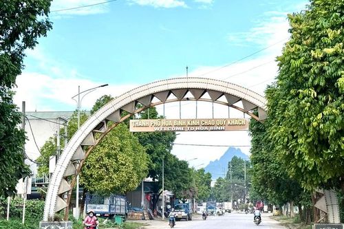 Hòa Bình: Đẩy mạnh quan hệ ngoại giao, hợp tác kinh tế để thu hút đầu tư