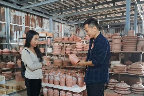 Bát Tràng sáng tạo để chinh phục thị trường