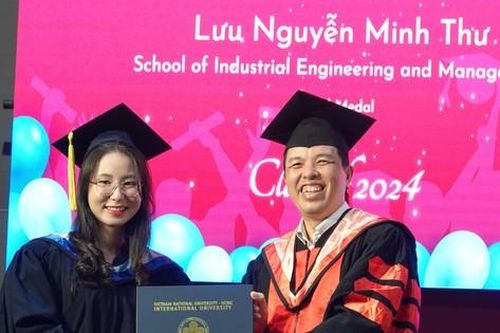 Nữ thủ khoa 'hiếm' của trường ĐH Quốc tế (ĐHQG TP. HCM) và ước mơ làm giảng viên