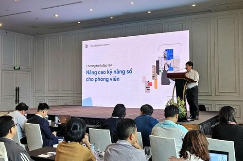 Gần 100 phóng viên, biên tập viên tại TPHCM học bồi dưỡng kỹ năng số