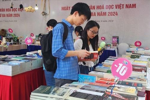 50 năm Văn học Việt Nam: Tạo đà để đón nhận một thời đại mới