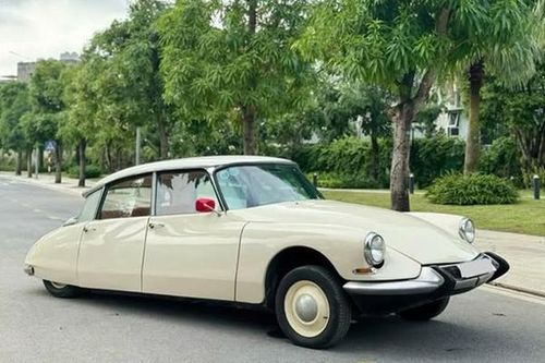 Citroen DS 'ông cụ' chạy 50 năm bán 1,7 tỷ tại Hà Nội