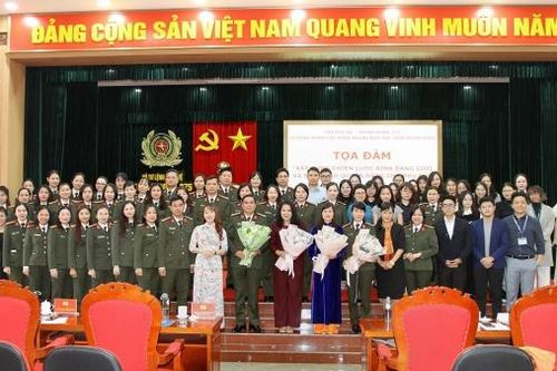 Tọa đàm xây dựng chiến lược bình đẳng giới và nâng cao quyền năng cho phụ nữ