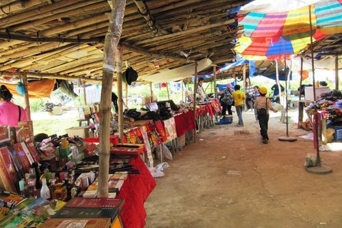 Hệ thống chợ, kho bãi tại biên giới chưa theo kịp nhu cầu phát triển