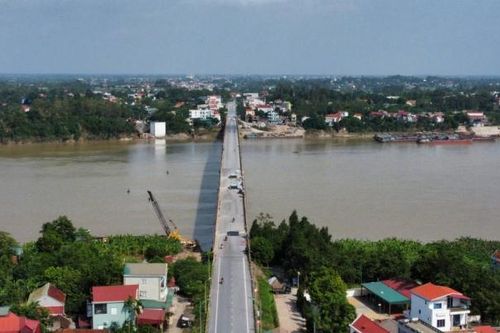 Phú Thọ: Các phương tiện được lưu thông bình thường qua cầu Trung Hà
