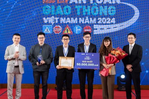 Báo Dân trí trao nhiều giải về sáng kiến an toàn giao thông Việt Nam năm 2024