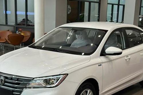 Mẫu sedan hạng C có giá 'chạm đáy' dịp cuối năm